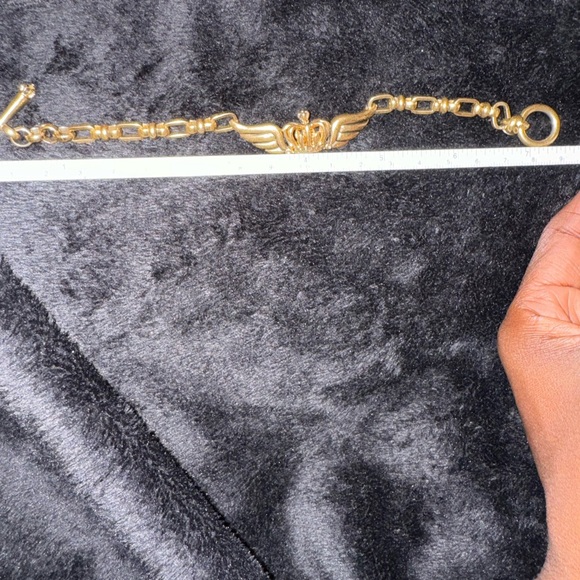 Juicy Couture Vintage Crown Bracelet - Picture 6 of 7